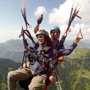 parapente biplace découverte en vol au dessus du Grand Chamossaire et du Roc d'Orsay à Villars sur Ollon